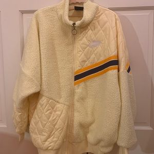 VINTAGE NIKE ZIP-UP NEVER WORN